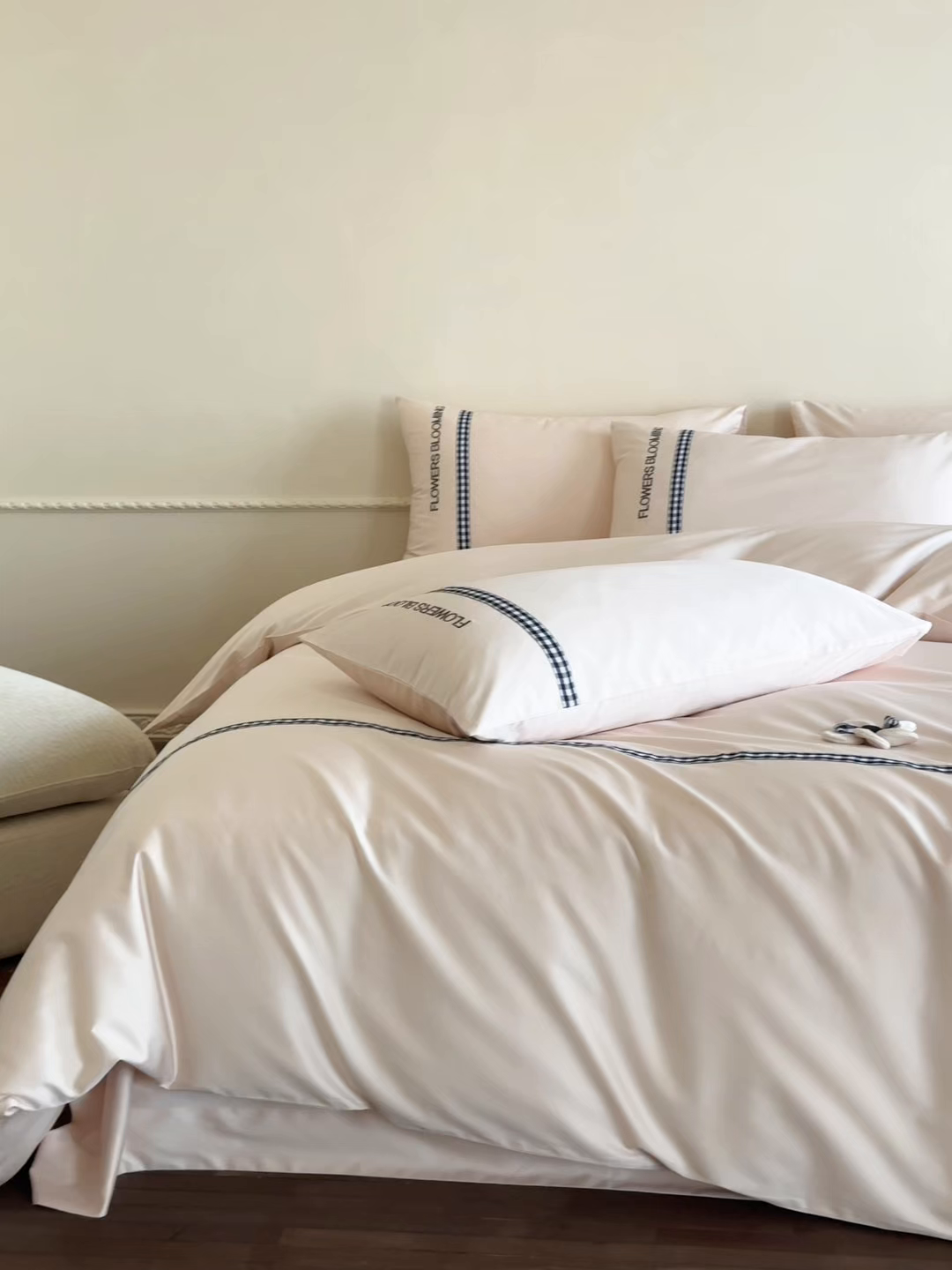 91家纺网 家纺一手货源 找家纺 名品优仓 2026春夏新款新疆长绒棉纯棉刺绣四件套-魅朵 魅朵一丫浅粉