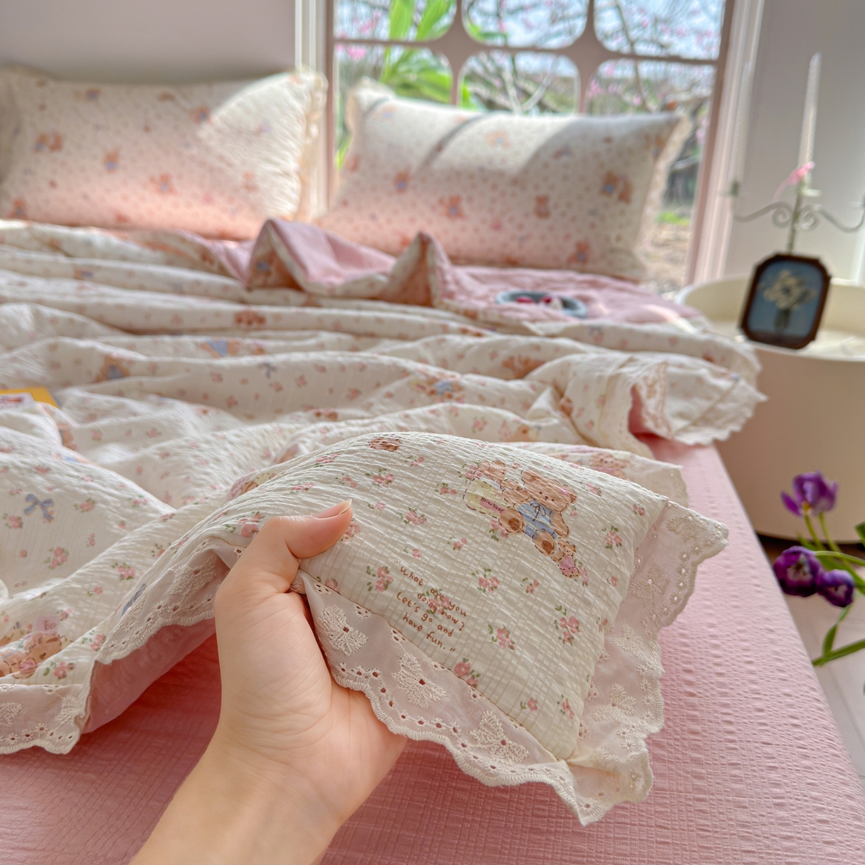 91家纺网 家纺一手货源 找家纺 （总）竹合家纺 2026新品泡芙纱夏被四件套全棉镂空花边泡泡皱皱纱夏凉被