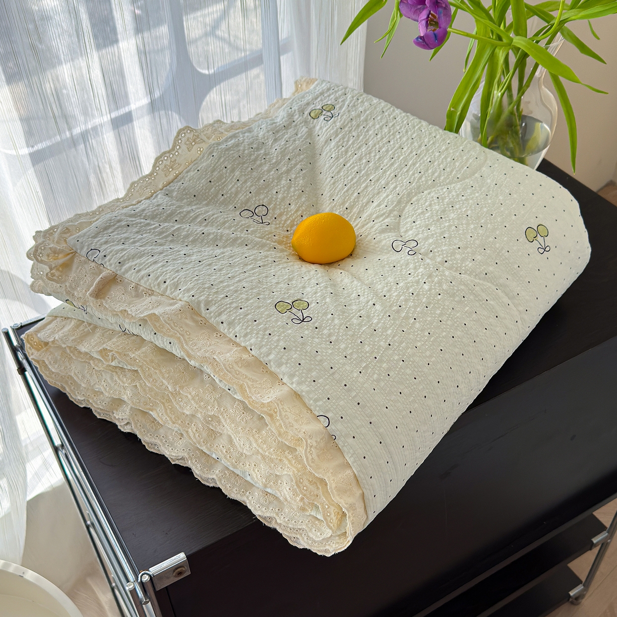 91家纺网 家纺一手货源 找家纺 竹合家纺 2026新品泡芙纱夏被四件套全棉镂空花边泡泡皱皱纱夏凉被 樱桃波波