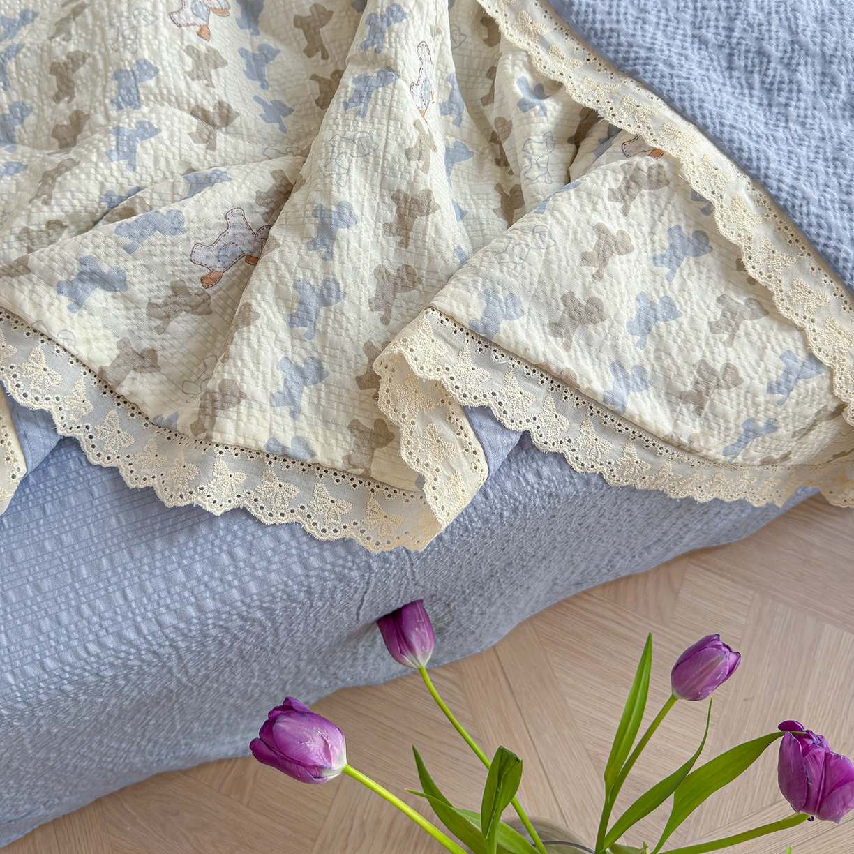 91家纺网 家纺一手货源 找家纺 竹合家纺 2026新品泡芙纱夏被四件套全棉镂空花边泡泡皱皱纱夏凉被 马上有钱