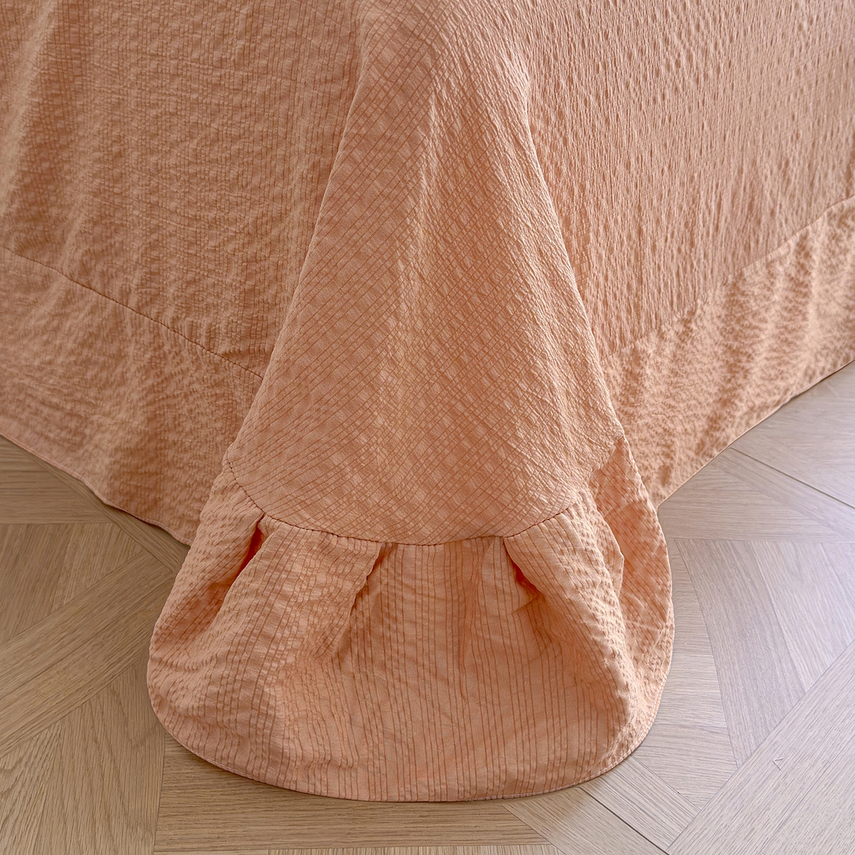 91家纺网 家纺一手货源 找家纺 竹合家纺 2026新品泡芙纱夏被四件套全棉镂空花边泡泡皱皱纱夏凉被 暮春花影