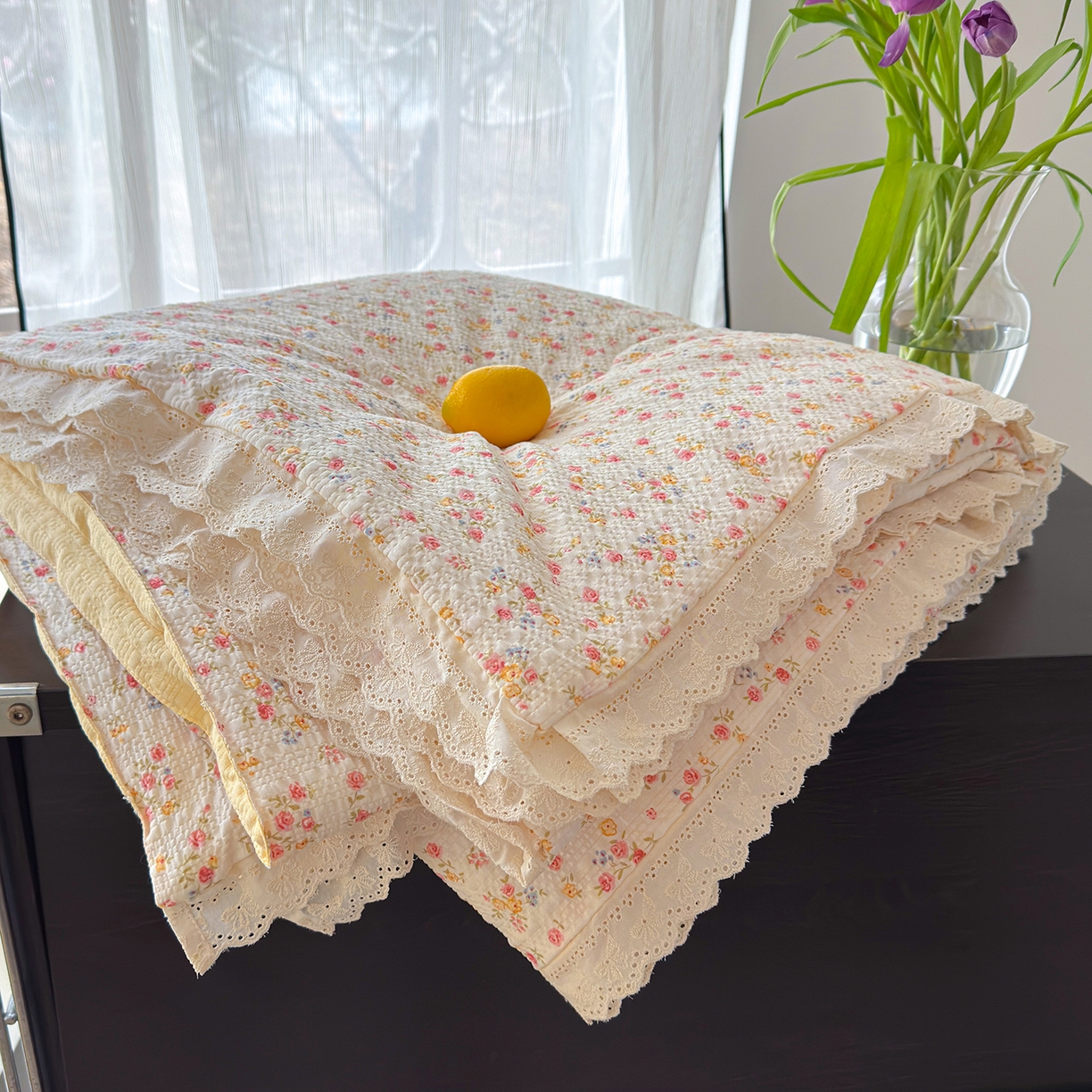 91家纺网 家纺一手货源 找家纺 竹合家纺 2026新品泡芙纱夏被四件套全棉镂空花边泡泡皱皱纱夏凉被 海棠未眠