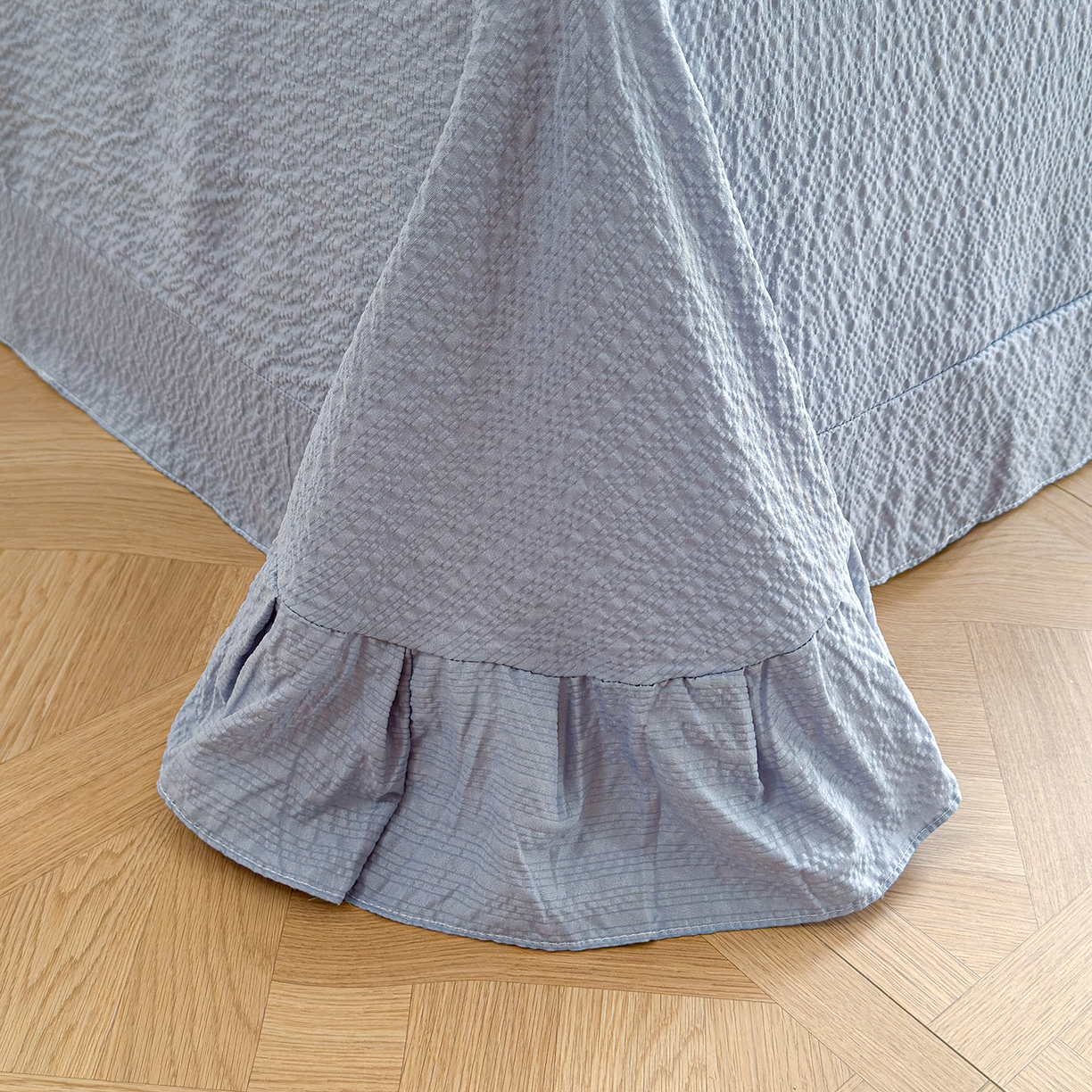 91家纺网 家纺一手货源 找家纺 竹合家纺 2026新品泡芙纱夏被四件套全棉镂空花边泡泡皱皱纱夏凉被 马上有钱