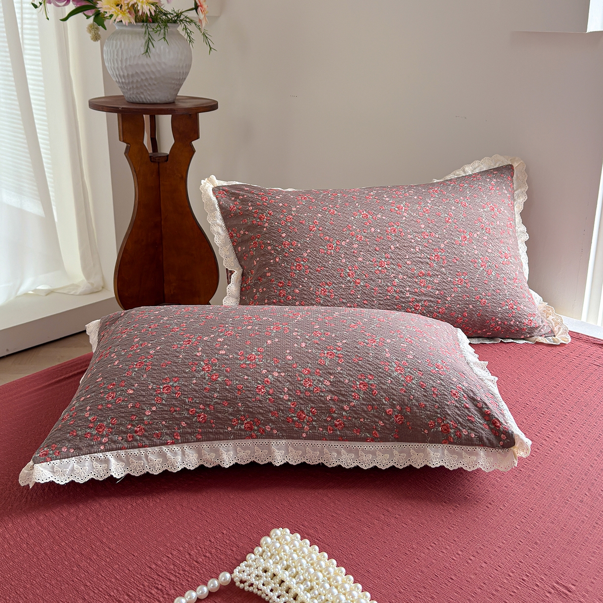 91家纺网 家纺一手货源 找家纺 竹合家纺 2026新品泡芙纱夏被四件套全棉镂空花边泡泡皱皱纱夏凉被 复古繁花