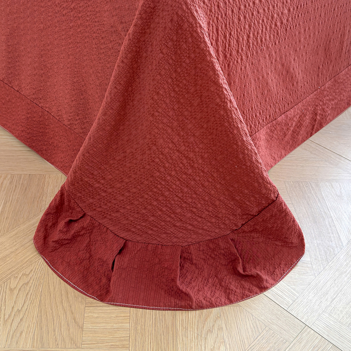 91家纺网 家纺一手货源 找家纺 竹合家纺 2026新品泡芙纱夏被四件套全棉镂空花边泡泡皱皱纱夏凉被 复古繁花