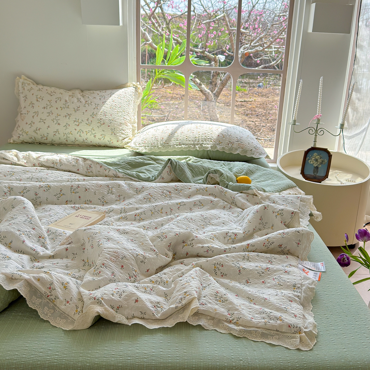 91家纺网 家纺一手货源 找家纺 竹合家纺 2026新品泡芙纱夏被四件套全棉镂空花边泡泡皱皱纱夏凉被 花园派对