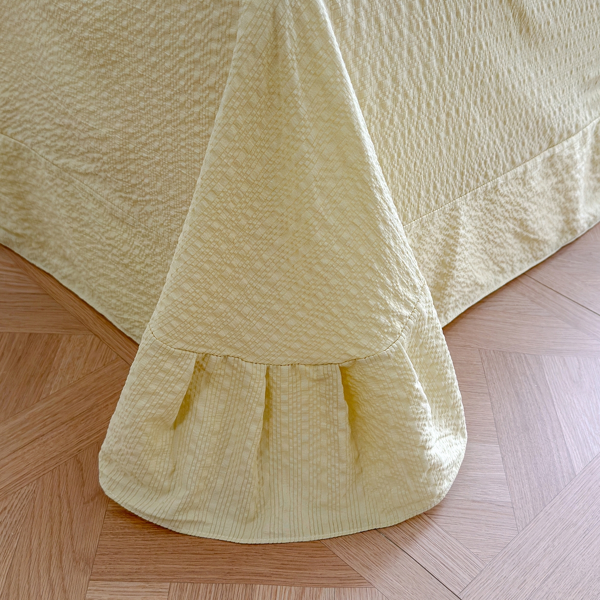 91家纺网 家纺一手货源 找家纺 竹合家纺 2026新品泡芙纱夏被四件套全棉镂空花边泡泡皱皱纱夏凉被 樱桃波波