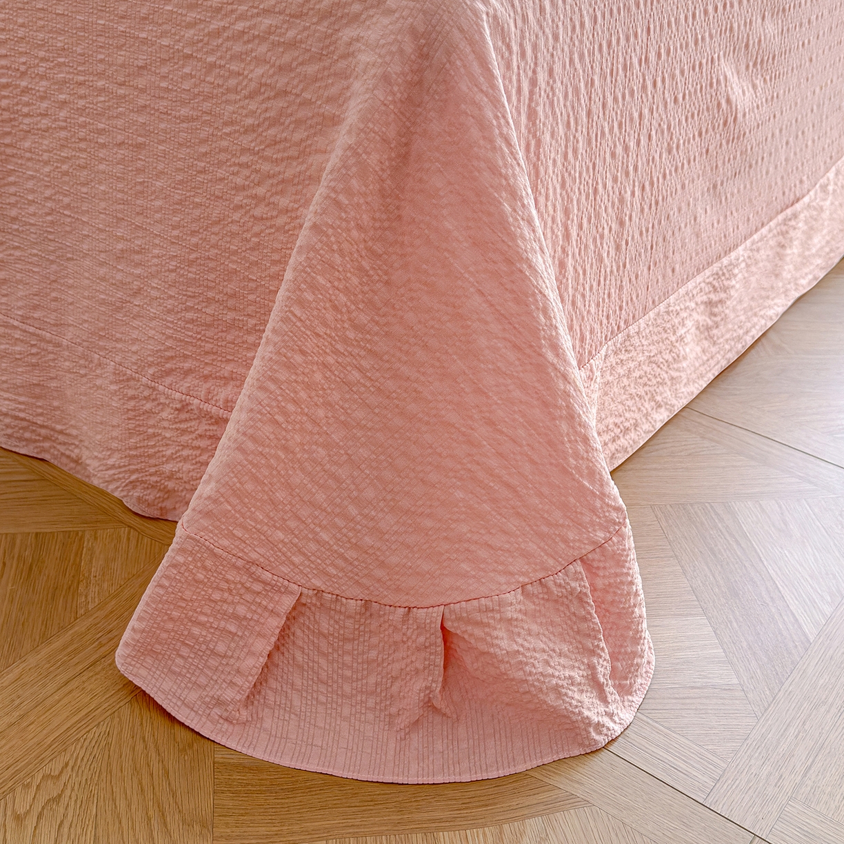 91家纺网 家纺一手货源 找家纺 竹合家纺 2026新品泡芙纱夏被四件套全棉镂空花边泡泡皱皱纱夏凉被 熊熊乐园