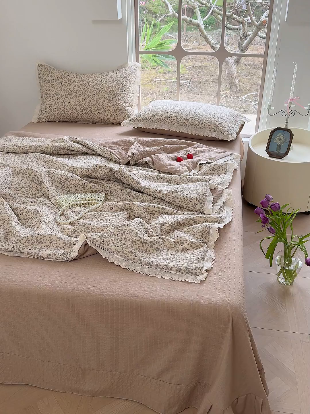 91家纺网 家纺一手货源 找家纺 竹合家纺 2026新品泡芙纱夏被四件套全棉镂空花边泡泡皱皱纱夏凉被 秋实