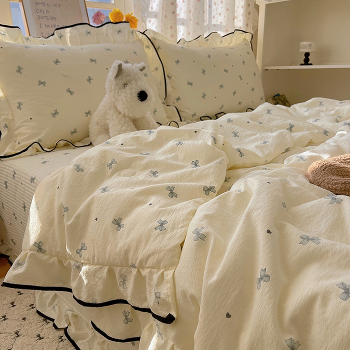 91家纺网 家纺一手货源 找家纺 繁花家居 2026新款木棉泡芙感超糯叽叽花边床盖夏被四件套 蝴蝶梦境