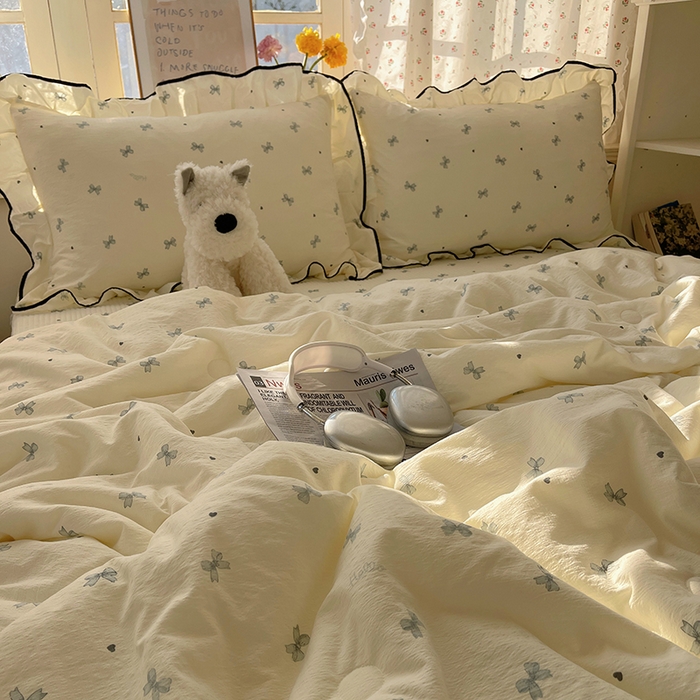 91家纺网 家纺一手货源 找家纺 繁花家居 2026新款木棉泡芙感超糯叽叽花边床盖夏被四件套 蝴蝶梦境