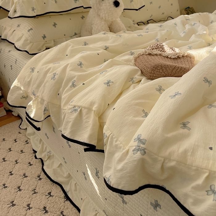 91家纺网 家纺一手货源 找家纺 繁花家居 2026新款木棉泡芙感超糯叽叽花边床盖夏被四件套 蝴蝶梦境