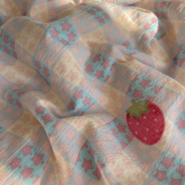 91家纺网 家纺一手货源 找家纺 繁花家居 2026新款木棉泡芙感超糯叽叽花边床盖夏被四件套 草莓很甜