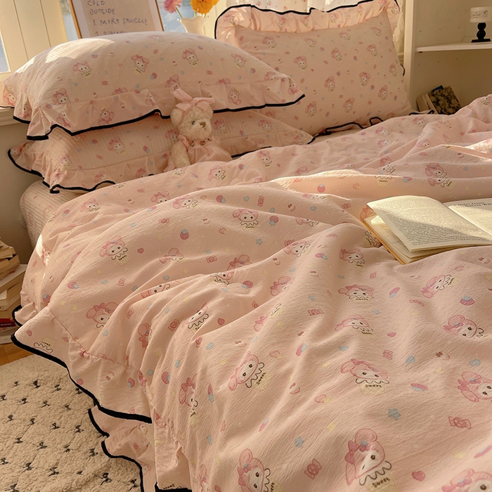 91家纺网 家纺一手货源 找家纺 繁花家居 2026新款木棉泡芙感超糯叽叽花边床盖夏被四件套 桃粉甜心
