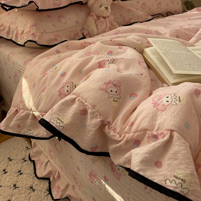 91家纺网 家纺一手货源 找家纺 繁花家居 2026新款木棉泡芙感超糯叽叽花边床盖夏被四件套 桃粉甜心