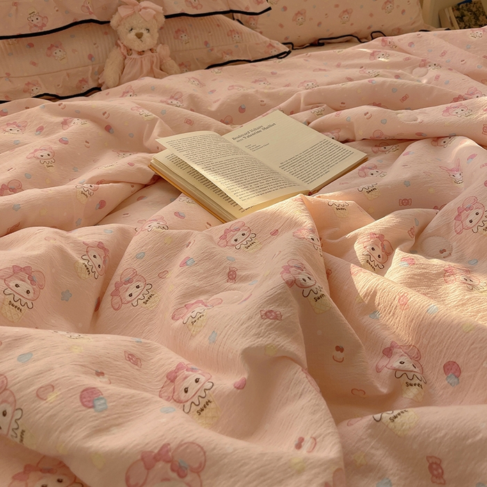 91家纺网 家纺一手货源 找家纺 繁花家居 2026新款木棉泡芙感超糯叽叽花边床盖夏被四件套 桃粉甜心