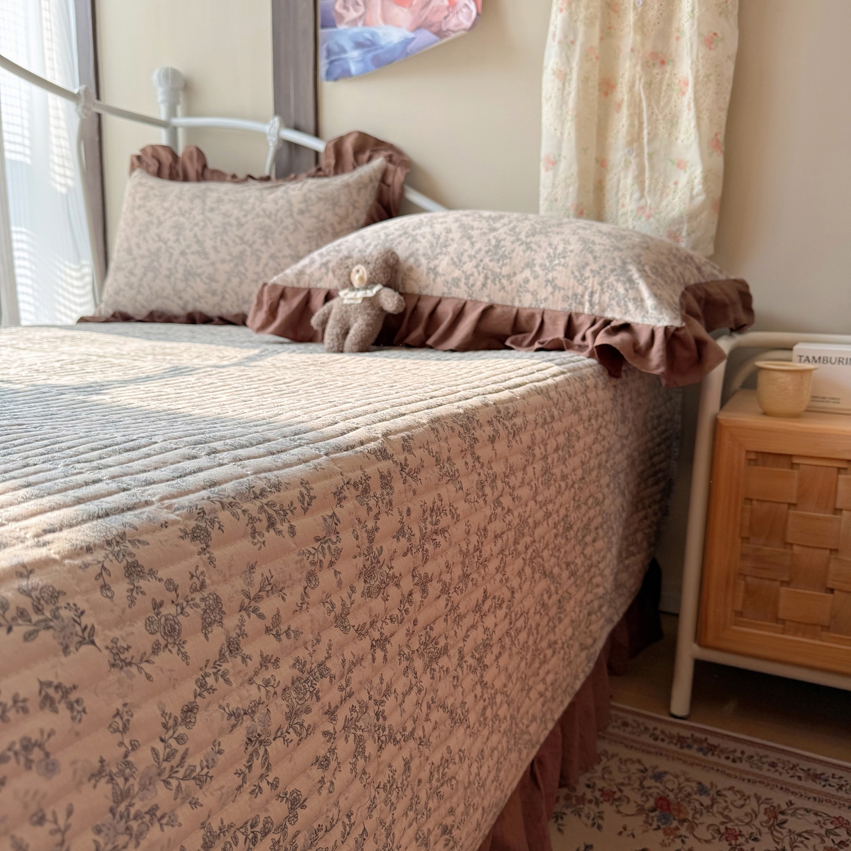 91家纺网 家纺一手货源 找家纺 繁花家居 2026新款木棉泡芙感超糯叽叽花边床盖夏被四件套 咖赫本