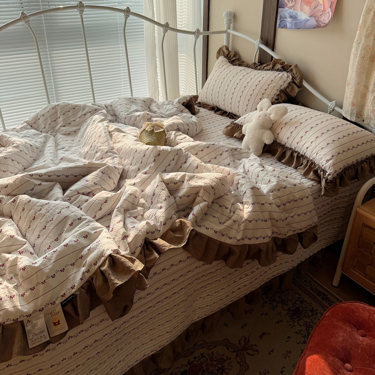 繁花家居 2026新款木棉泡芙感超糯叽叽花边床盖夏被四件套 简雅红纹