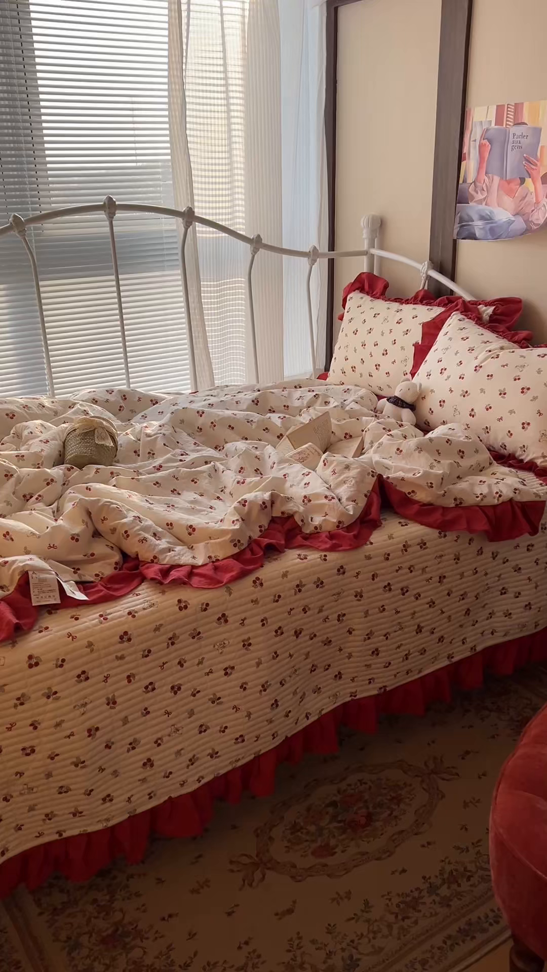 91家纺网 家纺一手货源 找家纺 繁花家居 2026新款木棉泡芙感超糯叽叽花边床盖夏被四件套 林间红果