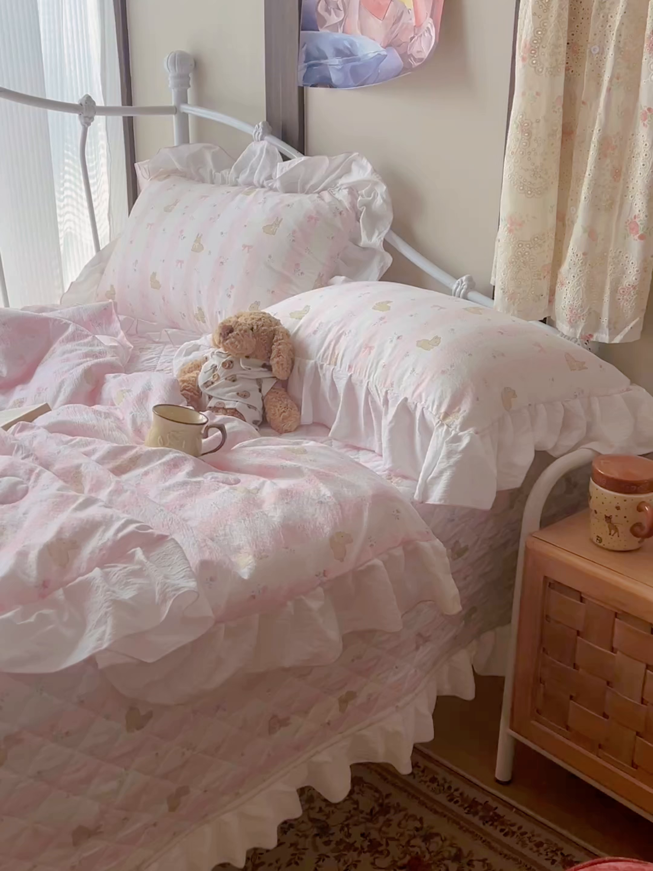 91家纺网 家纺一手货源 找家纺 繁花家居 2026新款木棉泡芙感超糯叽叽花边床盖夏被四件套 兔趣花结