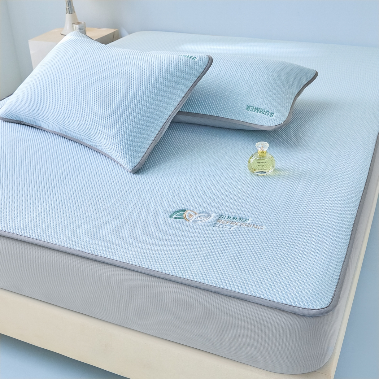 91家纺网 家纺一手货源 找家纺 （总）欧邦 2026新款PE中分子刺绣款冰豆豆床笠夏被套件-序叶系列