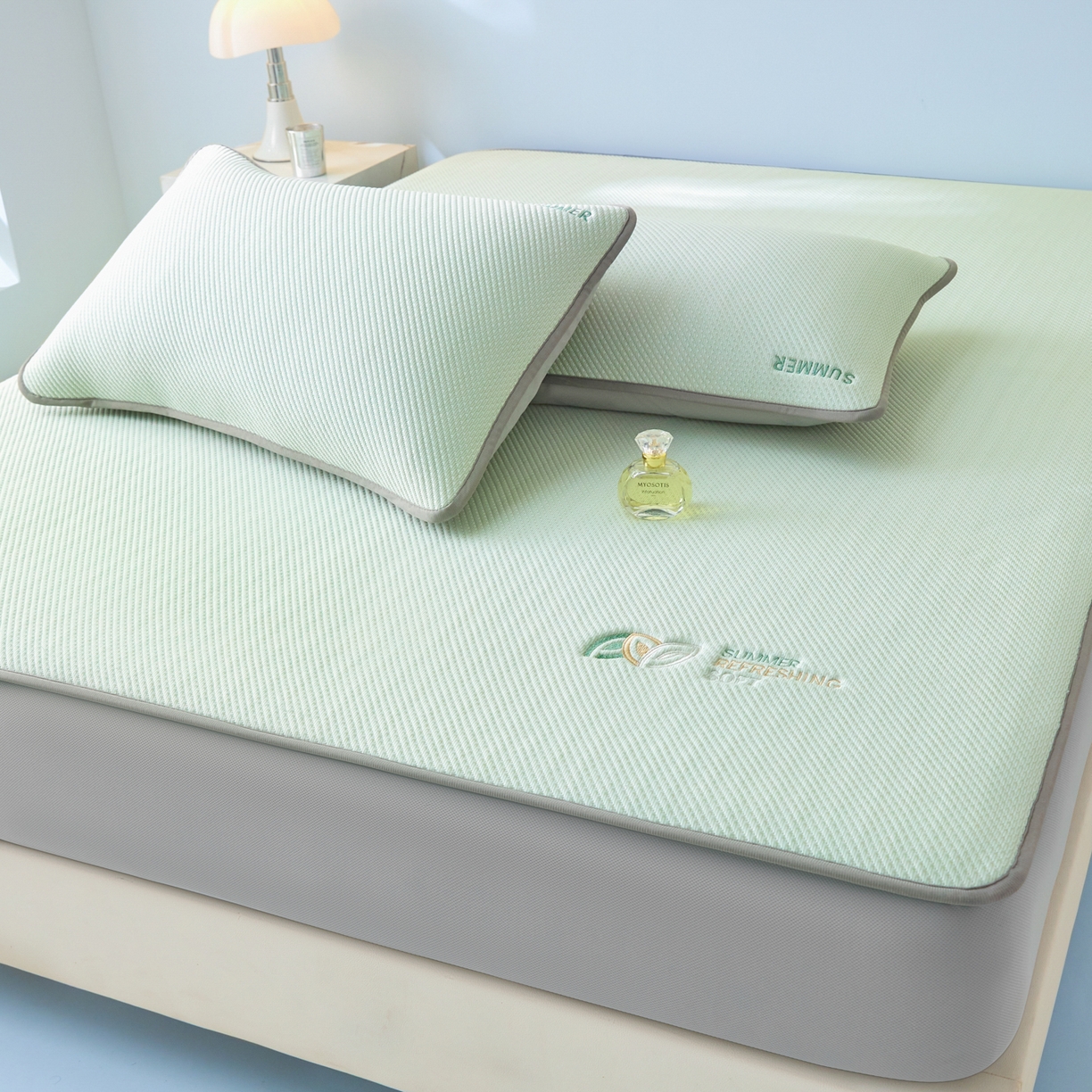 91家纺网 家纺一手货源 找家纺 欧邦 2026新款PE中分子刺绣款冰豆豆床笠夏被套件-序叶系列 序叶-绿