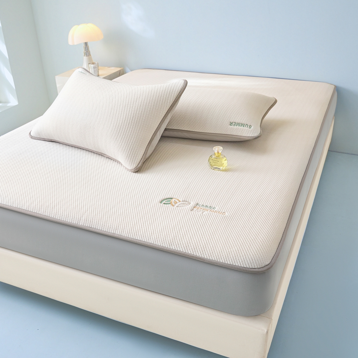 91家纺网 家纺一手货源 找家纺 欧邦 2026新款PE中分子刺绣款冰豆豆床笠夏被套件-序叶系列 序叶-咖