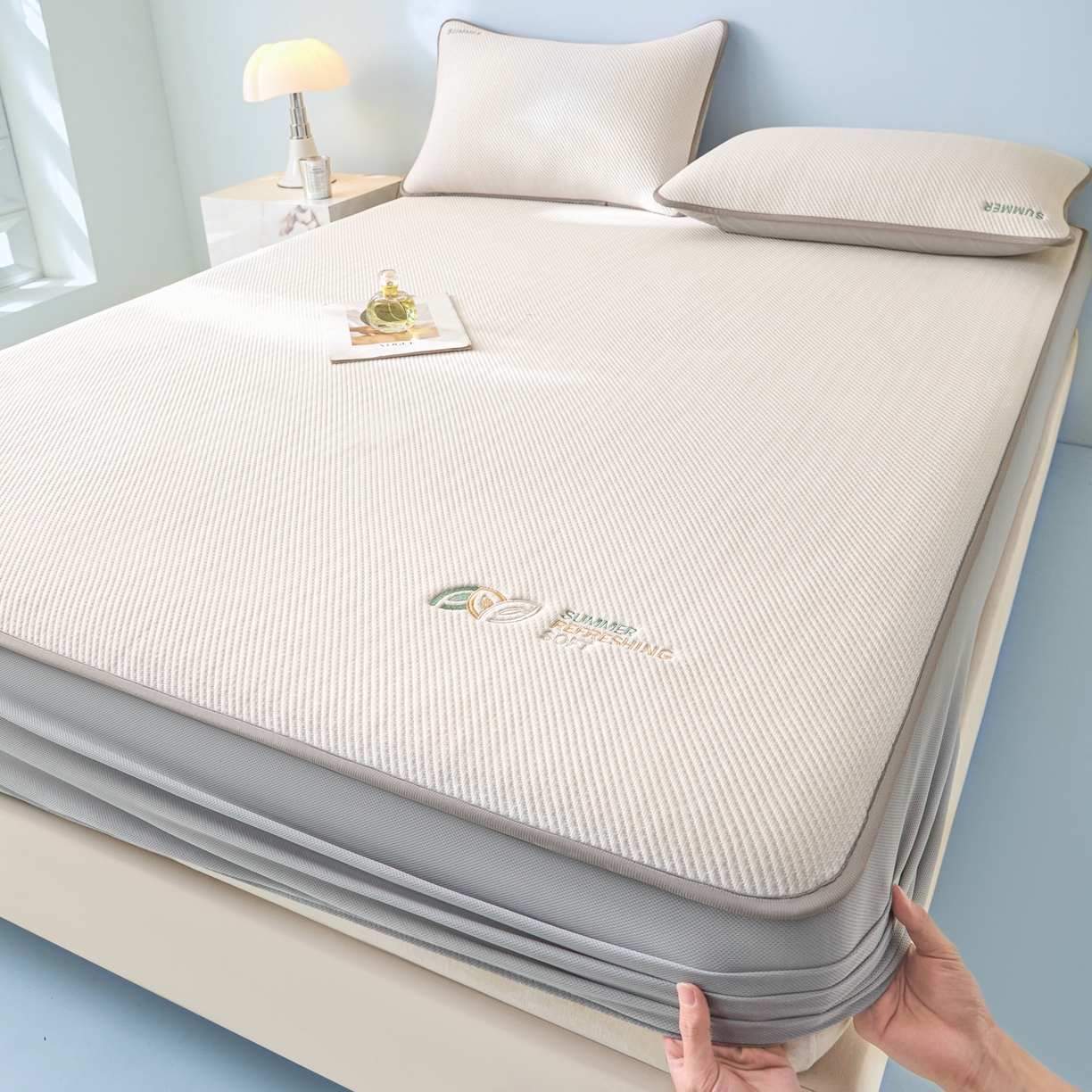 91家纺网 家纺一手货源 找家纺 欧邦 2026新款PE中分子刺绣款冰豆豆床笠夏被套件-序叶系列 序叶-咖