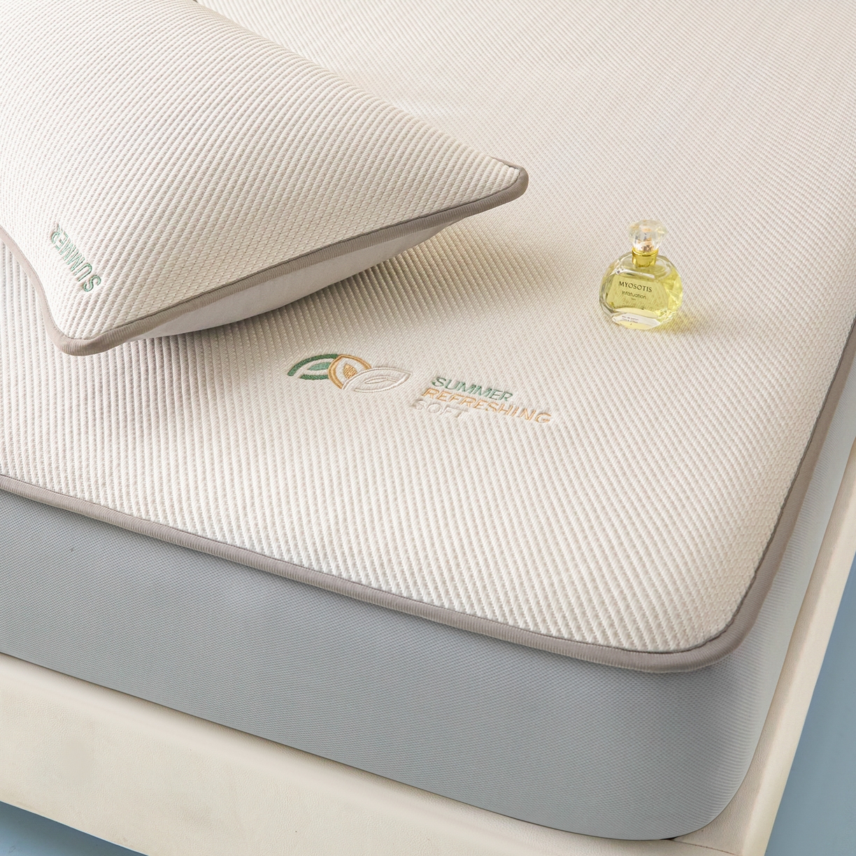 91家纺网 家纺一手货源 找家纺 欧邦 2026新款PE中分子刺绣款冰豆豆床笠夏被套件-序叶系列 序叶-咖