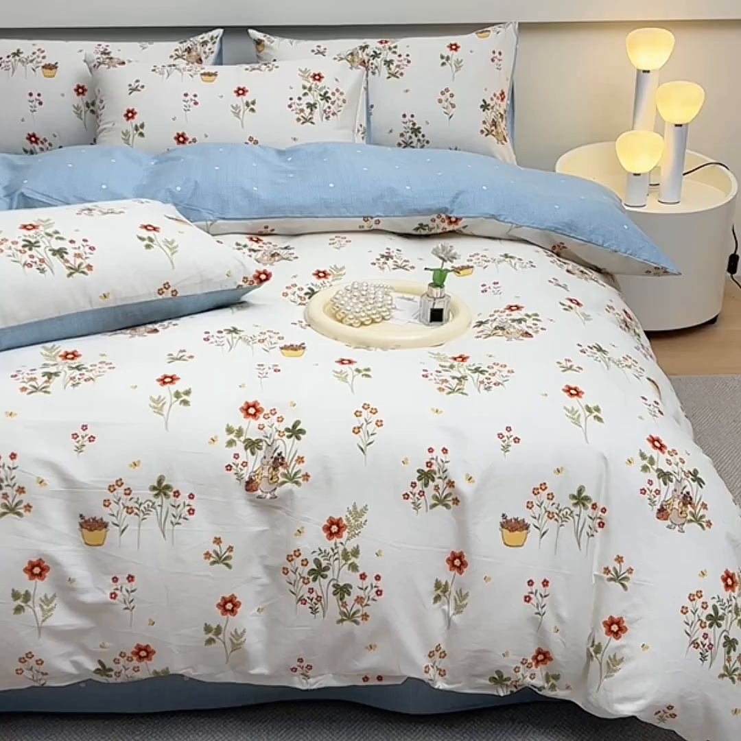 91家纺网 家纺一手货源 找家纺 宇彬家纺 2026直播新款13372A类全棉纯棉印花床单床笠款四件套和单被套喷气清新简约 花间小趣_红