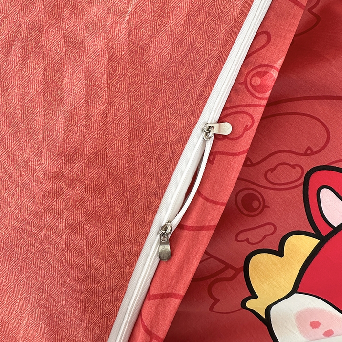 91家纺网 家纺一手货源 找家纺 宇彬家纺 2026直播新款13372A类全棉纯棉印花床单床笠款四件套和单被套喷气清新简约 龙瑞-红