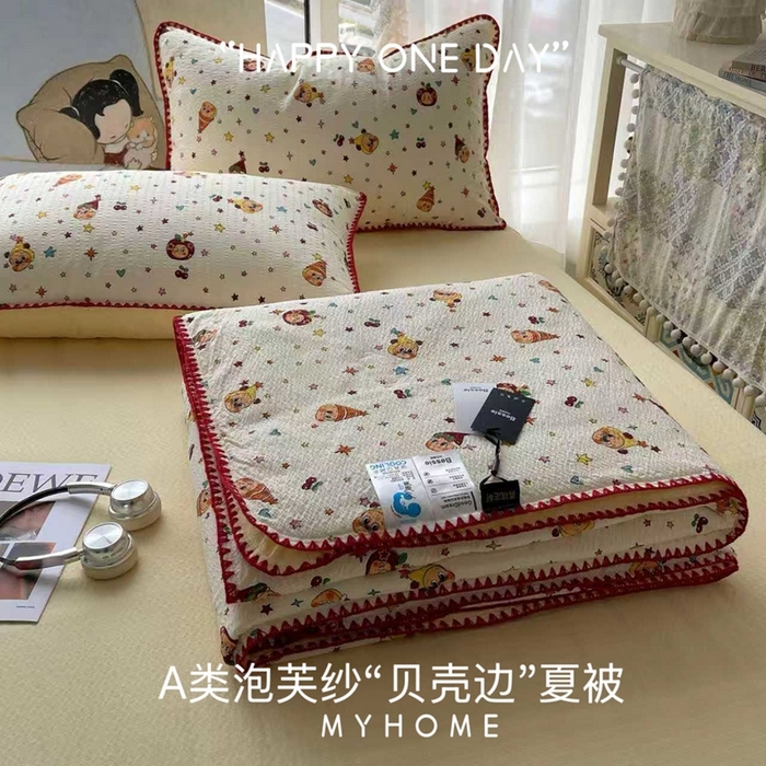 91家纺网 家纺一手货源 找家纺 （总）贝扬思家纺 2026新款泡芙纱贝壳边夏被套件-欧包系列（今天也只做被快乐包裹的小朋友）