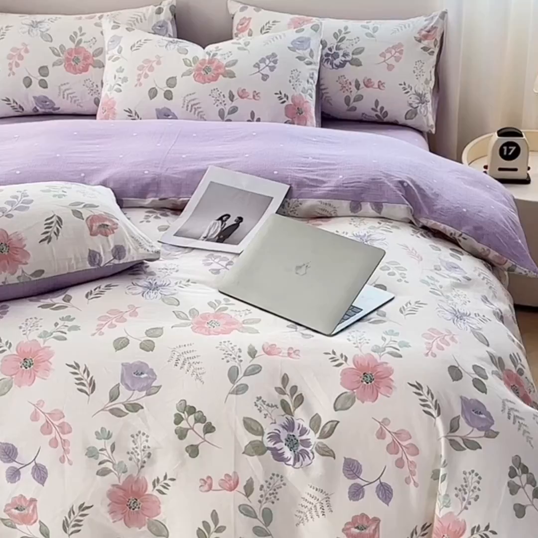 91家纺网 家纺一手货源 找家纺 宇彬家纺 2026直播新款13372A类全棉纯棉印花床单床笠款四件套和单被套喷气清新简约 花韵花香