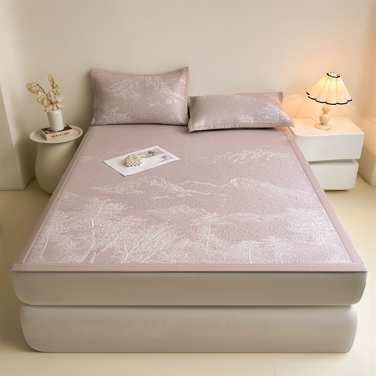 91家纺网 家纺一手货源 找家纺 慕木家纺 2026新品高端复合三明治PE乙纶双面提花610克冰豆豆凉席水墨丹青系列（提供买家秀） 床席款水墨丹青-粉