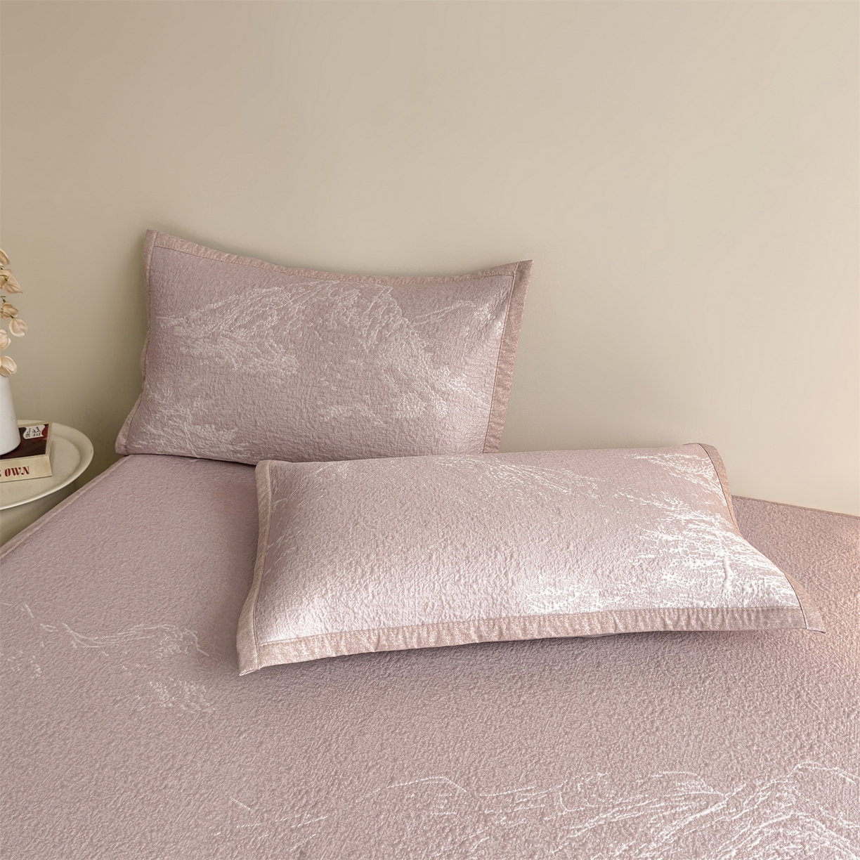 91家纺网 家纺一手货源 找家纺 慕木家纺 2026新品高端复合三明治PE乙纶双面提花610克冰豆豆凉席水墨丹青系列（提供买家秀） 床席款水墨丹青-粉