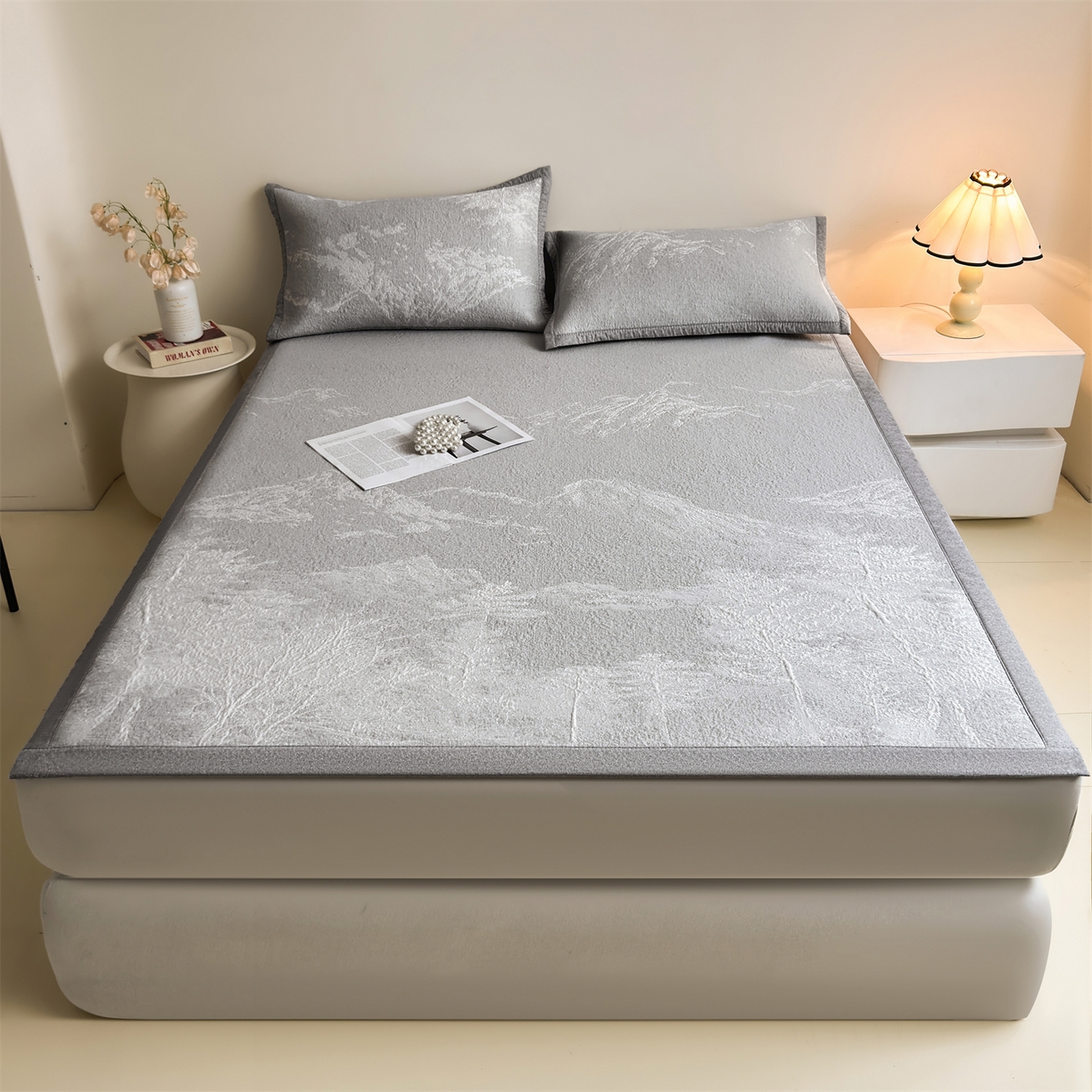 91家纺网 家纺一手货源 找家纺 慕木家纺 2026新品高端复合三明治PE乙纶双面提花610克冰豆豆凉席水墨丹青系列（提供买家秀） 床席款水墨丹青-灰