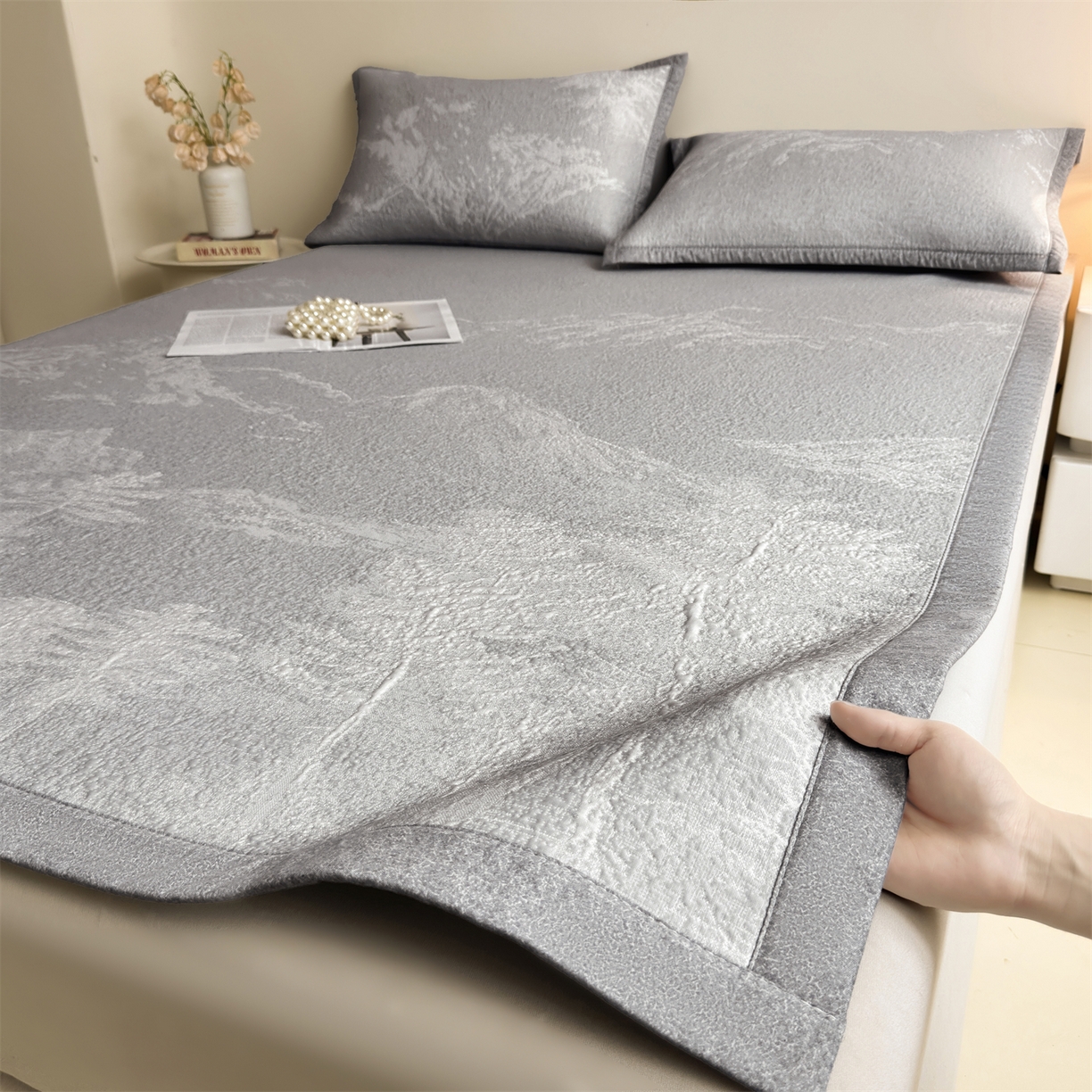 91家纺网 家纺一手货源 找家纺 慕木家纺 2026新品高端复合三明治PE乙纶双面提花610克冰豆豆凉席水墨丹青系列（提供买家秀） 床席款水墨丹青-灰