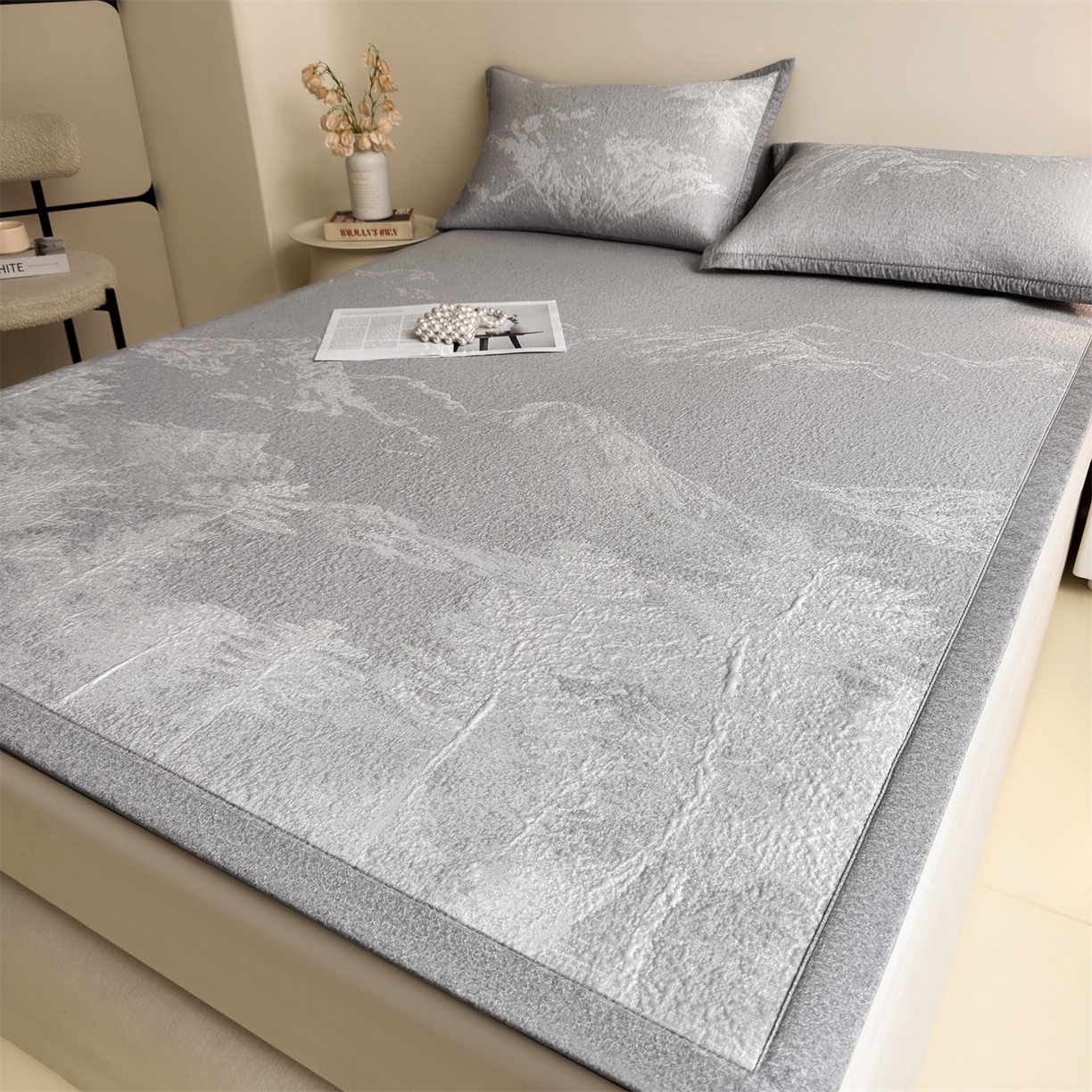 91家纺网 家纺一手货源 找家纺 慕木家纺 2026新品高端复合三明治PE乙纶双面提花610克冰豆豆凉席水墨丹青系列（提供买家秀） 床席款水墨丹青-灰