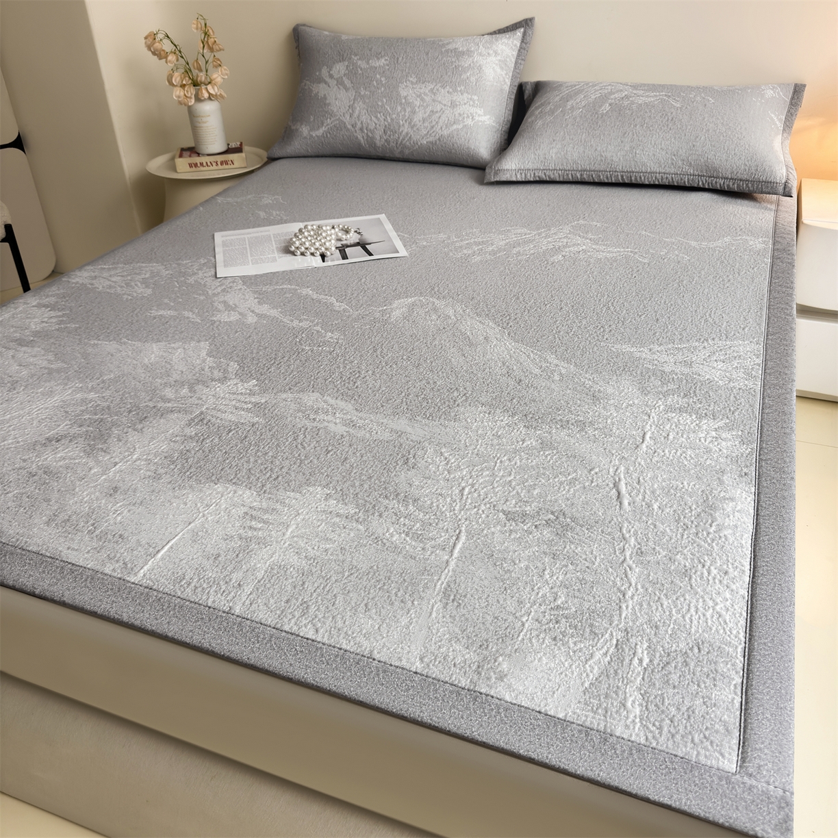 91家纺网 家纺一手货源 找家纺 慕木家纺 2026新品高端复合三明治PE乙纶双面提花610克冰豆豆凉席水墨丹青系列（提供买家秀） 床席款水墨丹青-灰