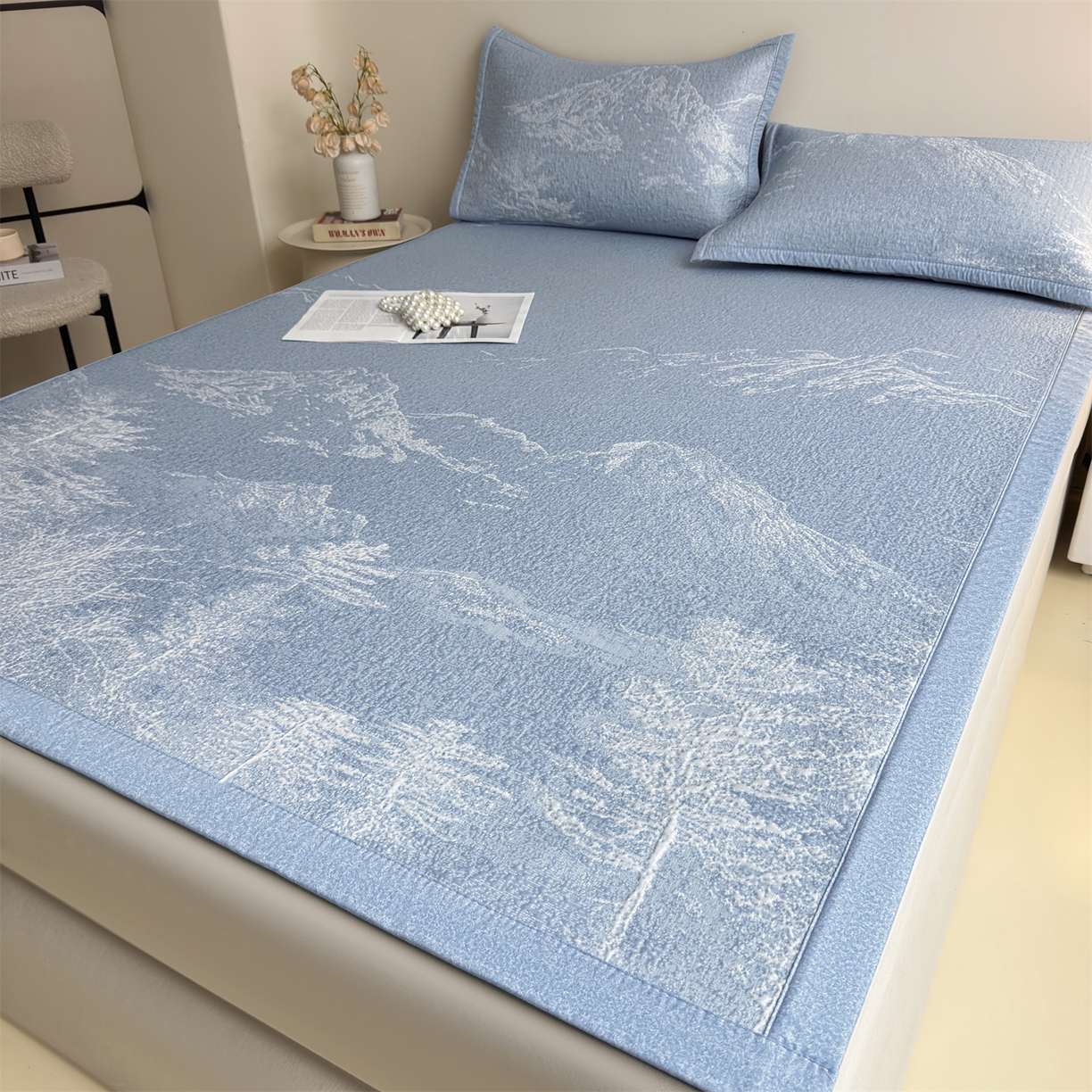 91家纺网 家纺一手货源 找家纺 慕木家纺 2026新品高端复合三明治PE乙纶双面提花610克冰豆豆凉席水墨丹青系列（提供买家秀） 床席款水墨丹青-蓝