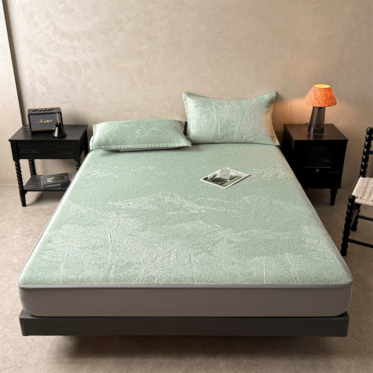 91家纺网 家纺一手货源 找家纺 慕木家纺 2026新品高端复合三明治PE乙纶双面提花610克冰豆豆凉席水墨丹青系列（提供买家秀） 床笠款水墨丹青-绿