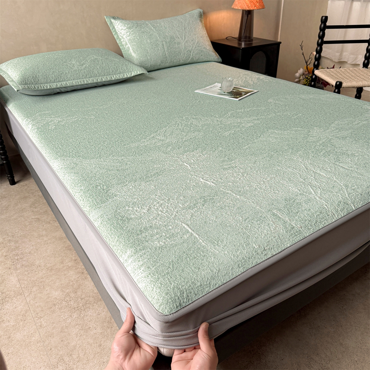91家纺网 家纺一手货源 找家纺 慕木家纺 2026新品高端复合三明治PE乙纶双面提花610克冰豆豆凉席水墨丹青系列（提供买家秀） 床笠款水墨丹青-绿