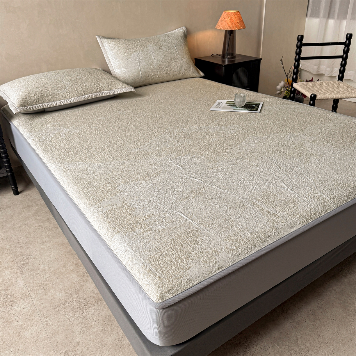 91家纺网 家纺一手货源 找家纺 慕木家纺 2026新品高端复合三明治PE乙纶双面提花610克冰豆豆凉席水墨丹青系列（提供买家秀） 床笠款水墨丹青-卡其