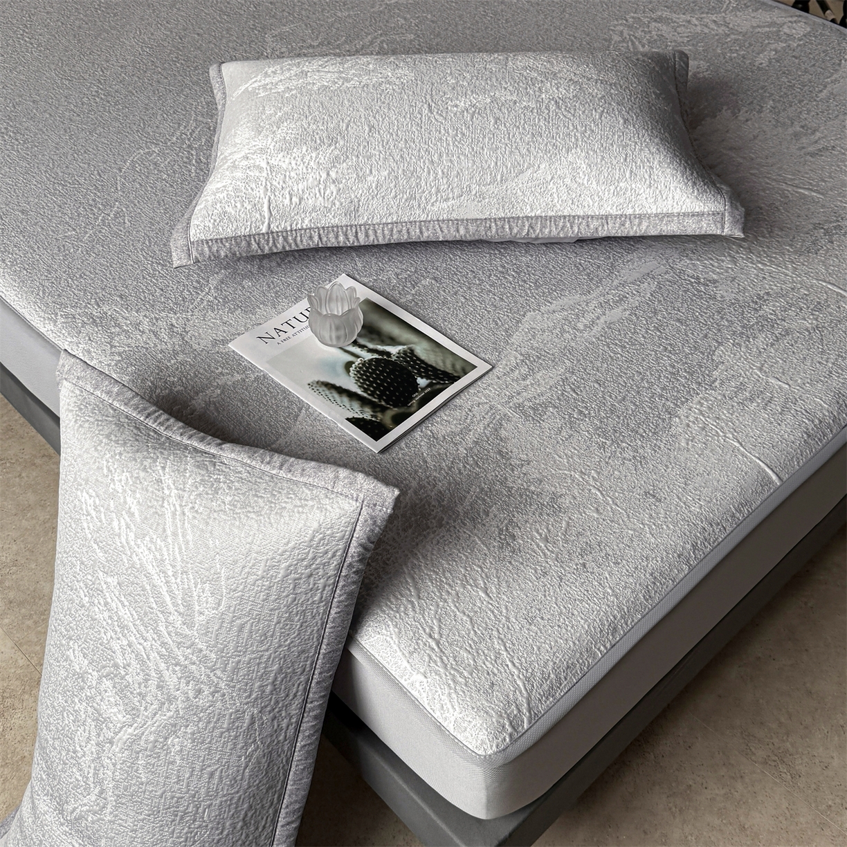 91家纺网 家纺一手货源 找家纺 慕木家纺 2026新品高端复合三明治PE乙纶双面提花610克冰豆豆凉席水墨丹青系列（提供买家秀） 床笠款水墨丹青-灰