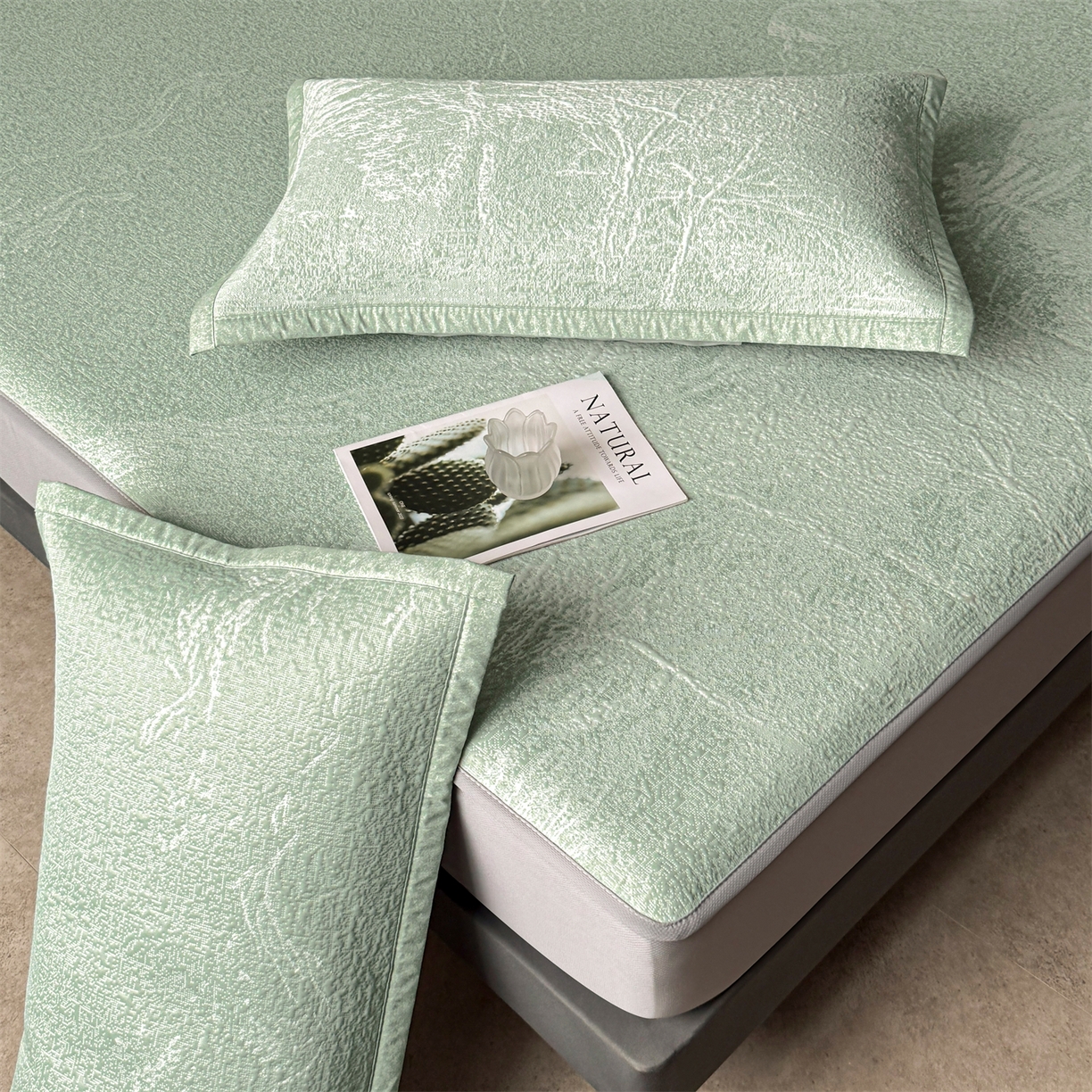 91家纺网 家纺一手货源 找家纺 慕木家纺 2026新品高端复合三明治PE乙纶双面提花610克冰豆豆凉席水墨丹青系列（提供买家秀） 床笠款水墨丹青-绿