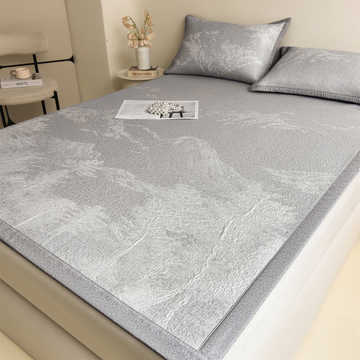 91家纺网 家纺一手货源 找家纺 慕木家纺 2026新品高端复合三明治PE乙纶双面提花610克冰豆豆凉席水墨丹青系列（提供买家秀） 床席款水墨丹青-灰