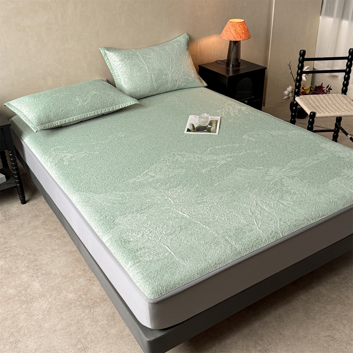 91家纺网 家纺一手货源 找家纺 慕木家纺 2026新品高端复合三明治PE乙纶双面提花610克冰豆豆凉席水墨丹青系列（提供买家秀） 床笠款水墨丹青-绿