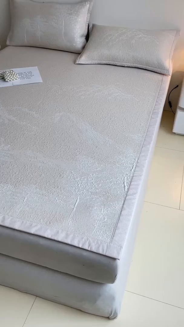 91家纺网 家纺一手货源 找家纺 慕木家纺 2026新品高端复合三明治PE乙纶双面提花610克冰豆豆凉席水墨丹青系列（提供买家秀） 床席款水墨丹青-卡其