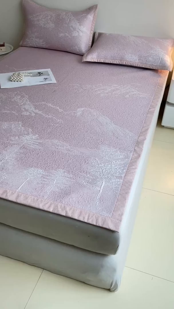 91家纺网 家纺一手货源 找家纺 慕木家纺 2026新品高端复合三明治PE乙纶双面提花610克冰豆豆凉席水墨丹青系列（提供买家秀） 床席款水墨丹青-粉