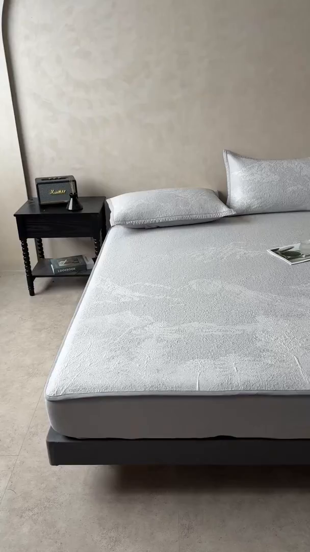 91家纺网 家纺一手货源 找家纺 慕木家纺 2026新品高端复合三明治PE乙纶双面提花610克冰豆豆凉席水墨丹青系列（提供买家秀） 床笠款水墨丹青-灰